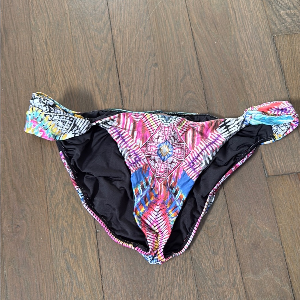 Colorful Patterned Bikini Set - Picture 6 of 9